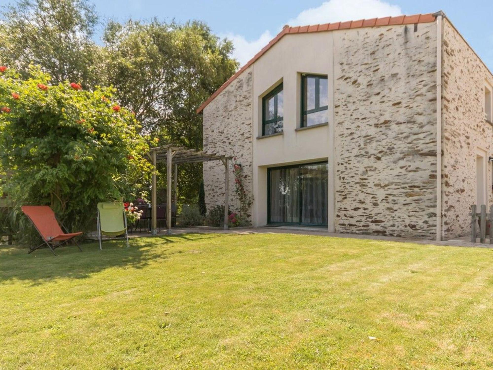 Charmante Maison Renovee A 300M De La Loire Avec Jardin, Terrasse, Wifi Et Equipements Bebe - Fr-1-306-815 Saint-Julien-de-Concelles Exterior foto